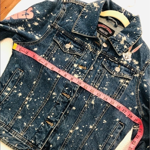 Members Only Looney Tunes Jean Jacket NWT - Picture 15 of 16